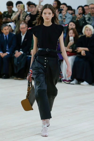 Look 23